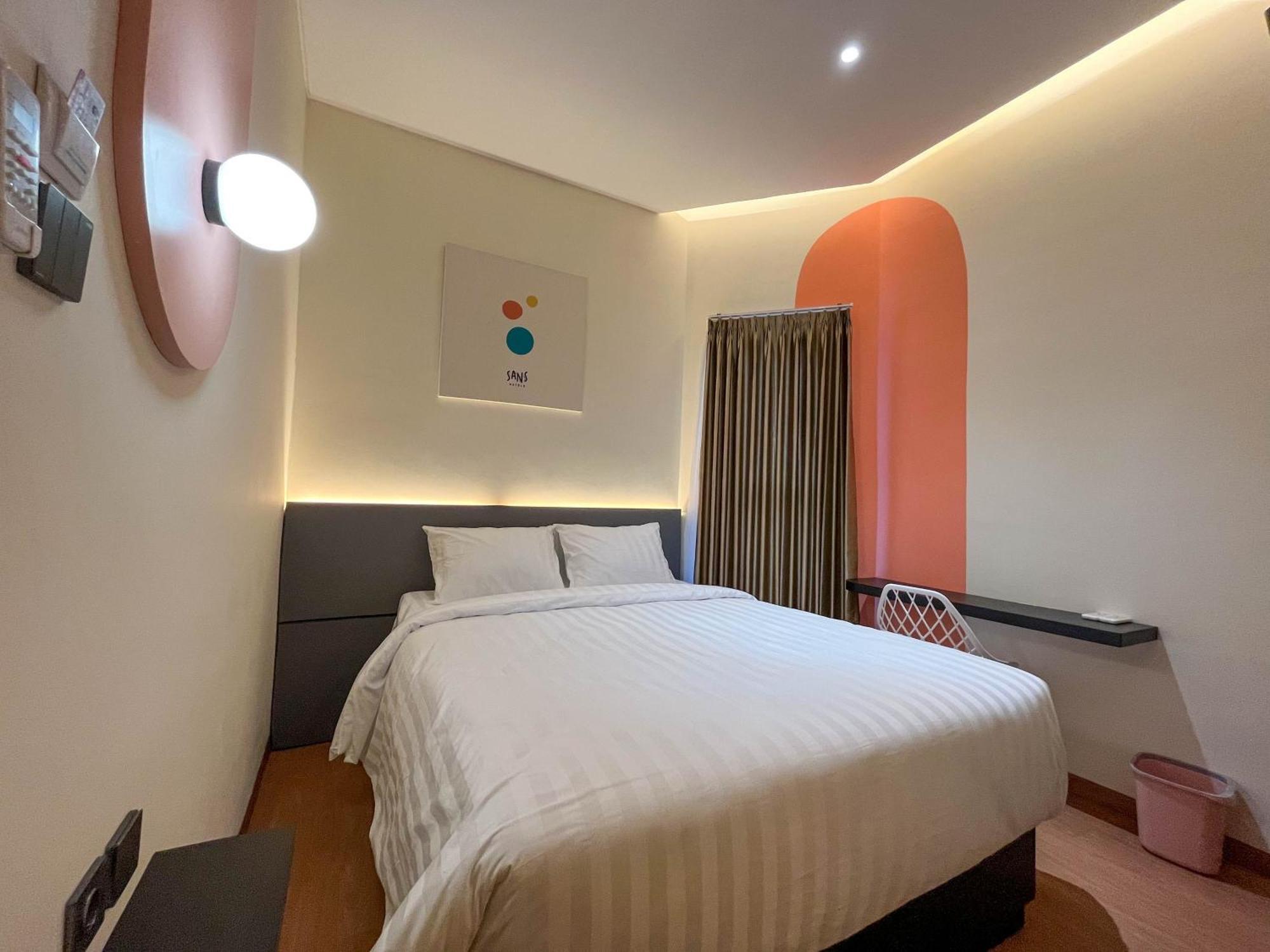 Sans Hotel Premiere Majapahit Семаранг Екстериор снимка
