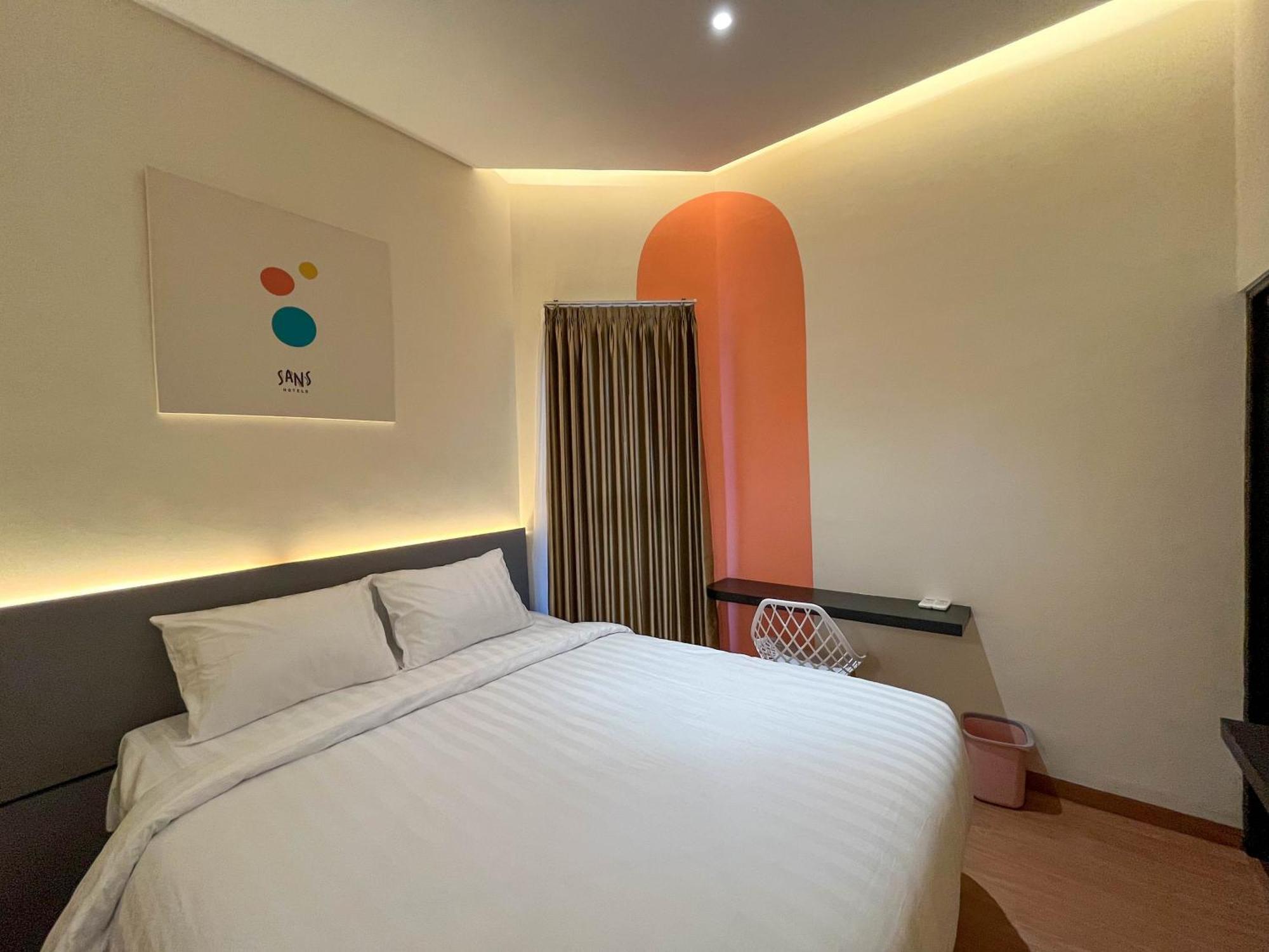 Sans Hotel Premiere Majapahit Семаранг Екстериор снимка
